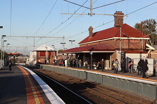 Yarraville railway station